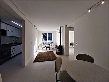 Apartamento semimobiliado